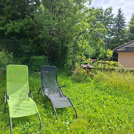 Ansimali 3 - Treffpunkt Dachgeschosswohnung, Ideal Fuer Familien Und Freunde, Gemeinsam Wohnen, Getrennt Traeumen, Zwei Schlafzimmer, Ein Urlaub Mit Spiel Und Spass Beierfeld