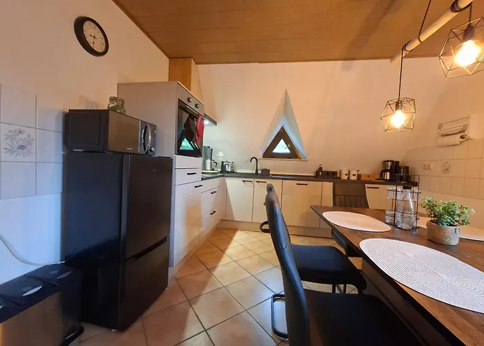 شقة Ansimali 3 - Treffpunkt Dachgeschosswohnung, Ideal Fuer Familien Und Freunde, Gemeinsam Wohnen, Getrennt Traeumen, Zwei Schlafzimmer, Ein Urlaub Mit Spiel Und Spass Beierfeld